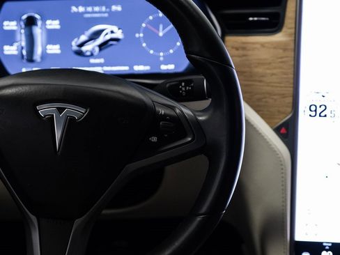 Used 2020 Tesla Model S Long Range Plus image 24