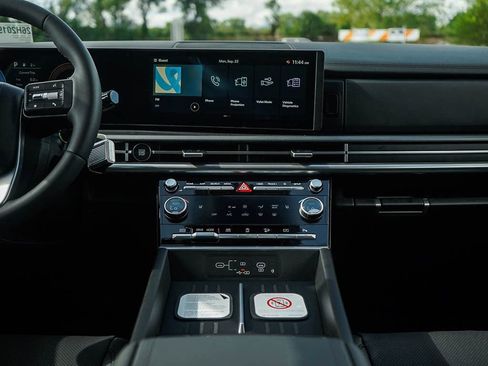 Certified 2026 Hyundai Santa Fe SEL image 18