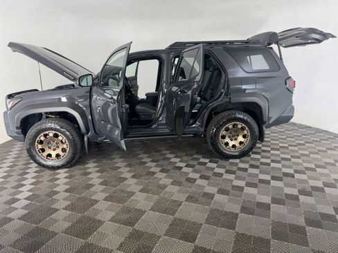 Used 2025 Toyota 4Runner Trailhunter AWD/4WD image 15