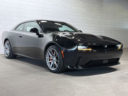 Used 2025 Dodge Charger Daytona Scat Pack w/ Track Pack AWD/4WD image 6