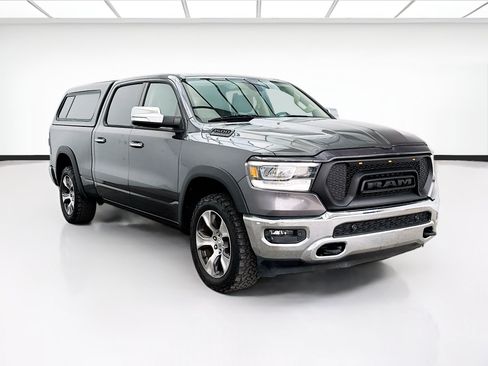 Used 2019 RAM 1500 Laramie AWD/4WD image 3