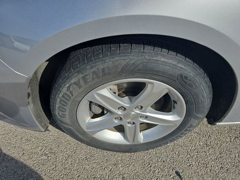 Used 2019 Chevrolet Malibu LS image 9