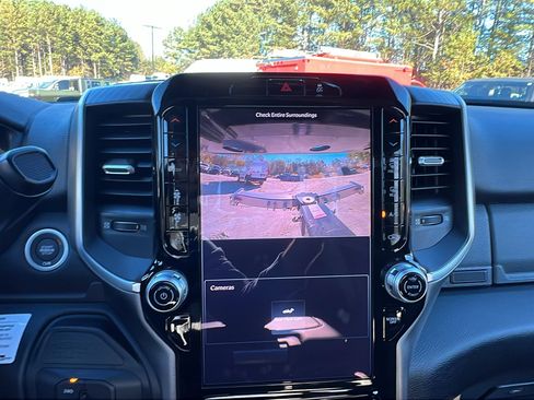 New 2025 RAM 5500 4x4 Regular Cab image 29