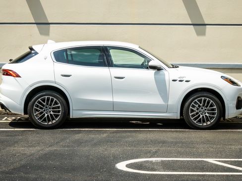 Used 2024 Maserati Grecale GT AWD/4WD image 9