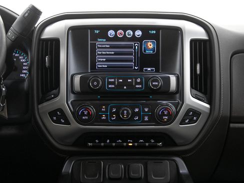 Used 2018 GMC Sierra 1500 SLT AWD/4WD image 18