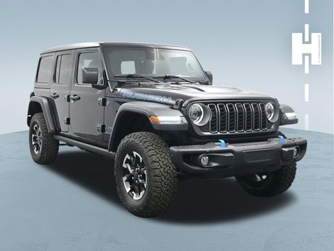 Used 2025 Jeep Wrangler Unlimited Rubicon 4xe w/ Steel Bumper Group AWD/4WD image 3