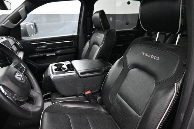 Used 2025 RAM 1500 Laramie AWD/4WD image 17