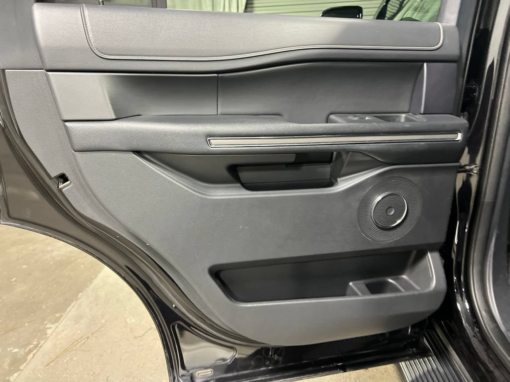 Used 2024 Ford Expedition XLT AWD/4WD image 21