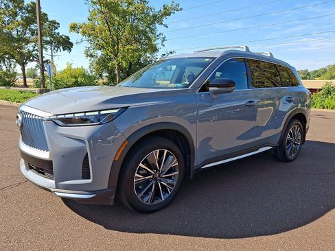 Certified 2026 INFINITI QX60 Luxe w/ Cargo Package AWD/4WD image 3