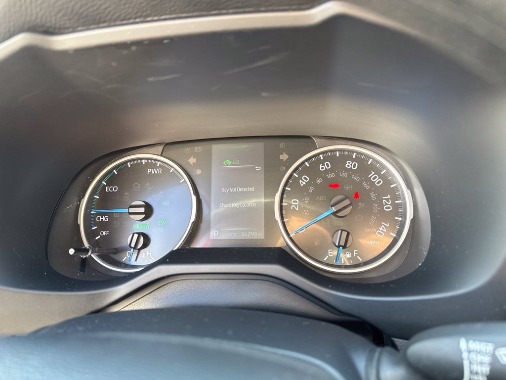 Used 2020 Toyota RAV4 XLE w/ All Weather Liner Package AWD/4WD image 15