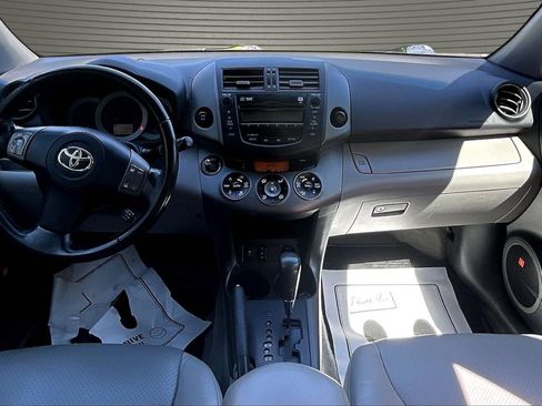 Used 2011 Toyota RAV4 Limited w/ Limited Extra Value Pkg AWD/4WD image 7