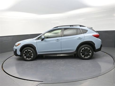 Used 2022 Subaru Crosstrek 2.0i Premium w/ Moonroof Package image 4