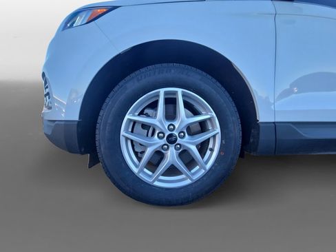 Used 2024 Ford Edge SEL w/ Convenience Package image 15