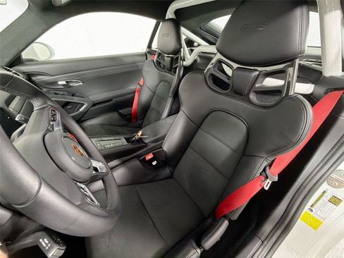 Certified 2025 Porsche 718 Cayman GTS RWD image 5