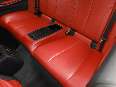 Used 2015 BMW M4 Convertible image 13