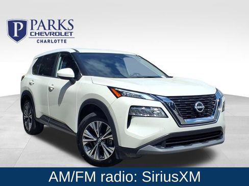 Used 2023 Nissan Rogue SV image 1