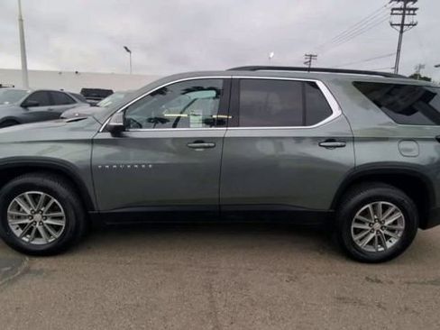 Certified 2023 Chevrolet Traverse LT FWD image 5