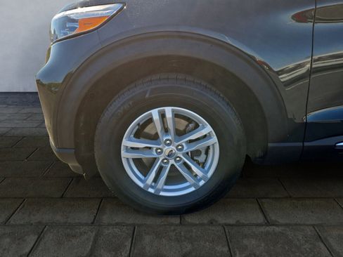 Certified 2023 Ford Explorer XLT w/ Equipment Group 202A image 27