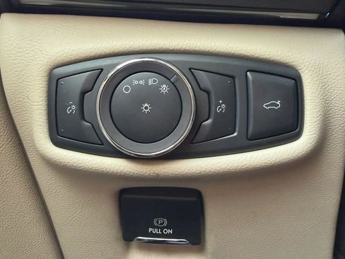 Used 2018 Lincoln MKZ Reserve w/ Technology Package FWD image 30