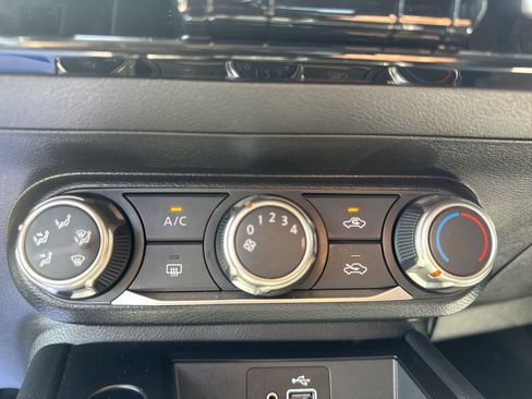 Certified 2025 Nissan Kicks S AWD/4WD image 18