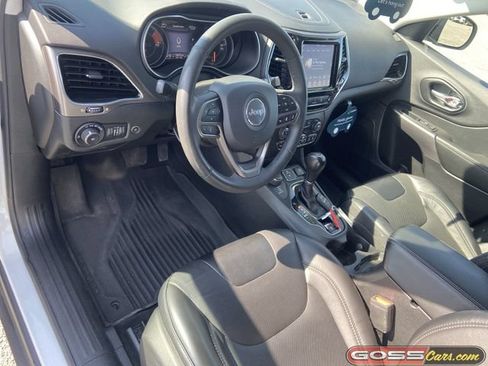 Used 2022 Jeep Cherokee Limited w/ Mopar Interior Package AWD/4WD image 11