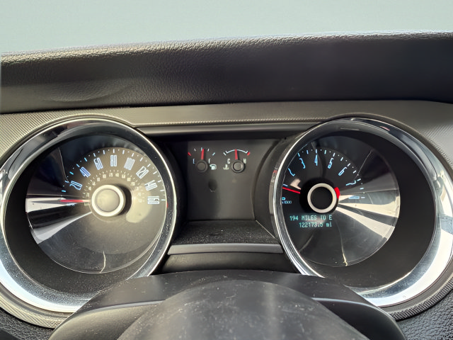 Used 2014 Ford Mustang Convertible RWD image 13