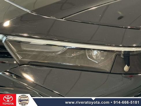 Certified 2024 Toyota Crown AWD/4WD image 9