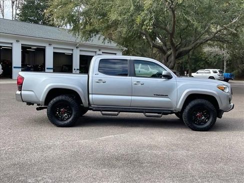 Used 2022 Toyota Tacoma SR5 image 2