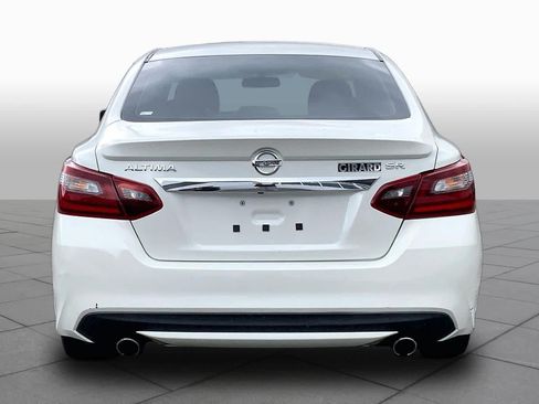 Used 2017 Nissan Altima 2.5 SR FWD image 5