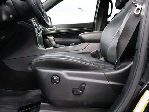 Used 2018 Jeep Grand Cherokee Limited w/ Luxury Group II AWD/4WD image 36