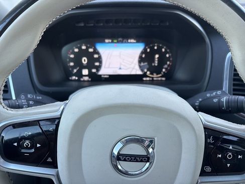 Used 2020 Volvo XC90 T5 Momentum image 14