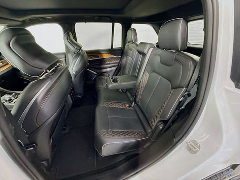 Used 2022 Jeep Grand Cherokee Summit AWD/4WD image 26