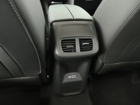 Used 2023 Buick Envision Essence image 24