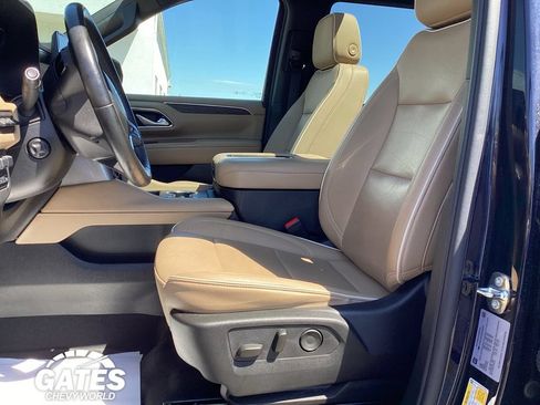 Used 2024 Chevrolet Tahoe Premier w/ Premium Package AWD/4WD image 13