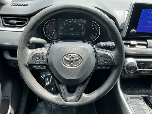 Used 2025 Toyota RAV4 XLE AWD/4WD image 19
