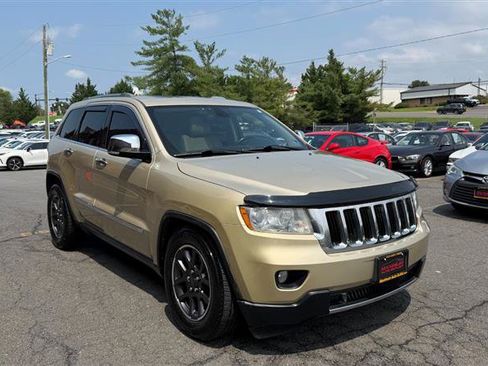 Used 2011 Jeep Grand Cherokee 4WD Limited w/ Trailer Tow Group IV image 3