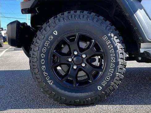 Used 2021 Jeep Wrangler Willys image 29