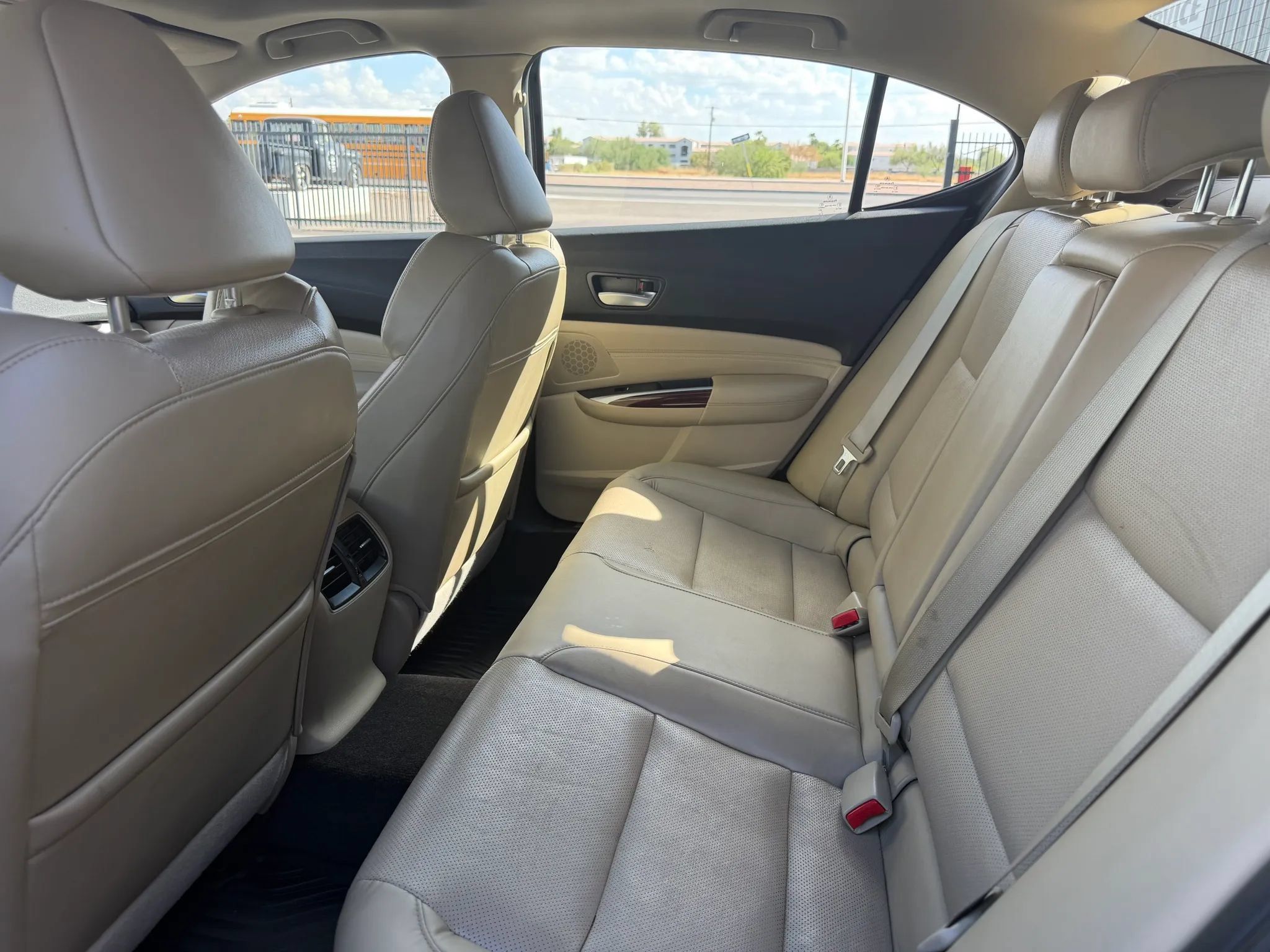 Used 2017 Acura TLX w/ Technology Package FWD image 19