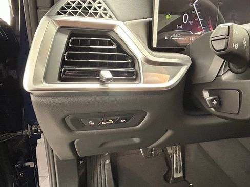 Used 2026 BMW X5 xDrive50e w/ M Sport Package image 27