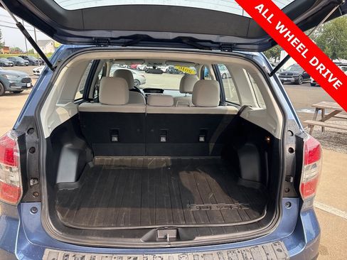 Used 2016 Subaru Forester 2.5i w/ Alloy Wheel Package image 29