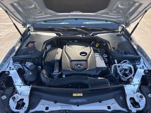 Used 2017 Mercedes-Benz E 300 4MATIC image 26