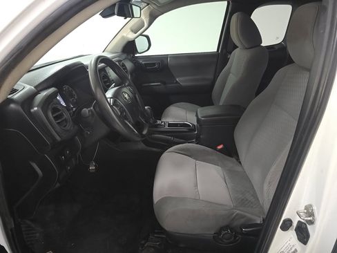 Used 2022 Toyota Tacoma SR RWD image 11