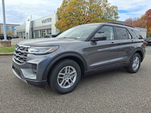 New 2026 Ford Explorer Active image 3