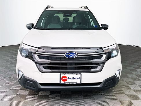 Used 2026 Subaru Forester Premium AWD/4WD image 2