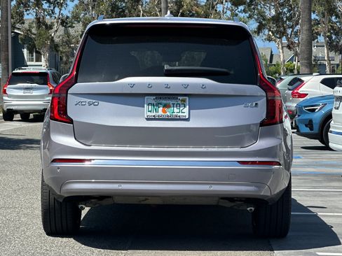 Certified 2026 Volvo XC90 B6 Plus AWD/4WD image 5