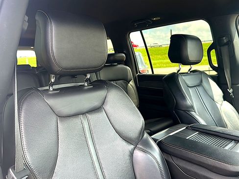 Used 2024 Jeep Wagoneer L Series II w/ Flexible Seating Group RWD image 25