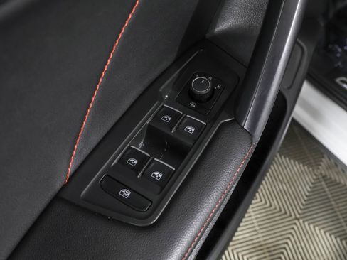 Used 2024 Volkswagen Tiguan Wolfsburg Edition image 34