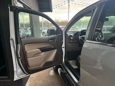 Used 2018 GMC Canyon SLT w/ Driver Alert Package image 8