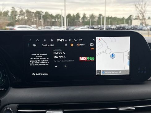 Used 2023 Hyundai Palisade Limited w/ Winter Package image 23