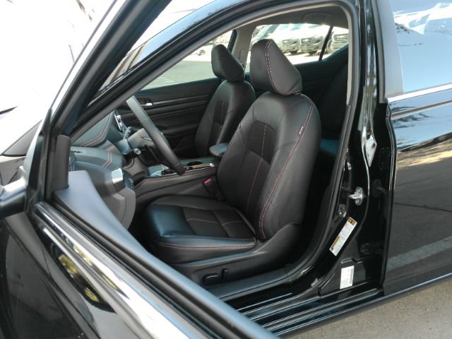 Used 2022 Nissan Altima 2.5 SR FWD image 14